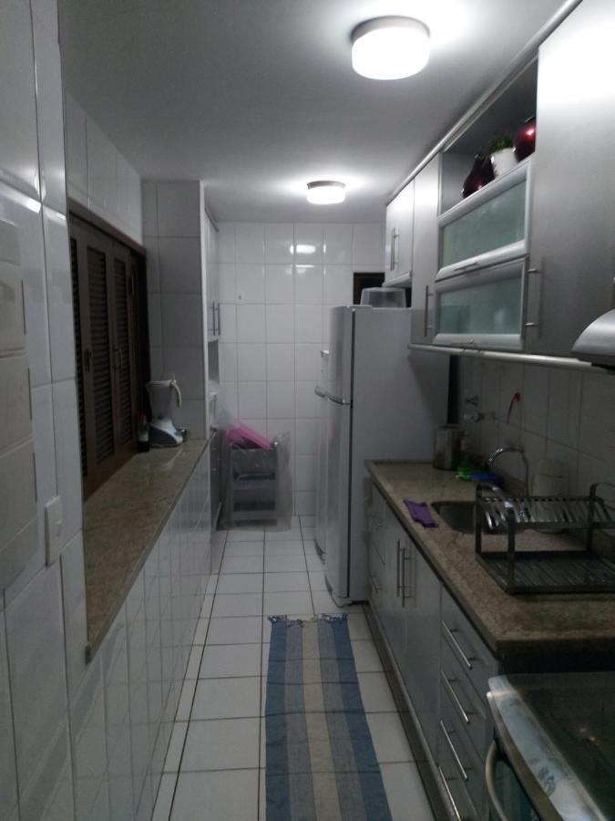 Apartamento Em Guarajuba 200M Da Praia Камасарі Екстер'єр фото